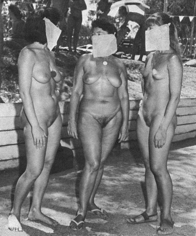 25P Naked Vintage Girls 58