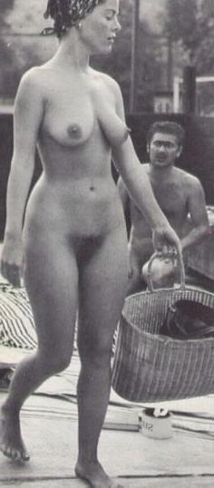 25P Naked Vintage Girls 58