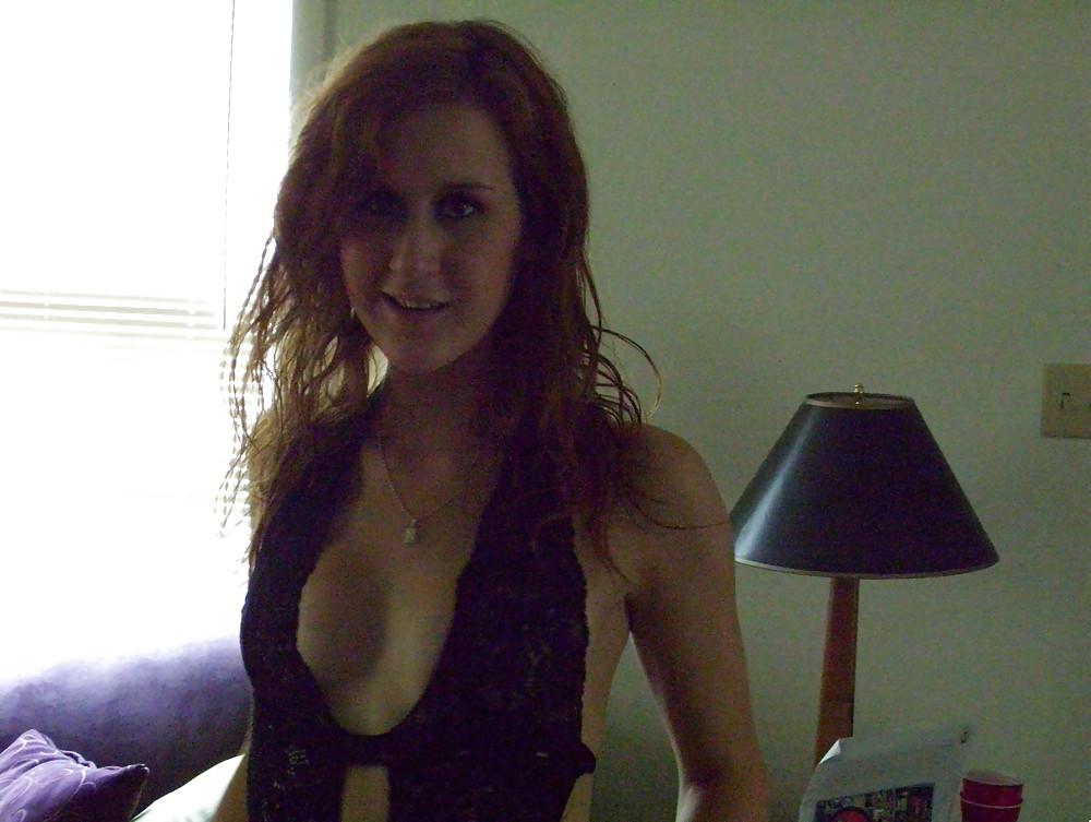 25P Hot Bisexual Redhead Babe