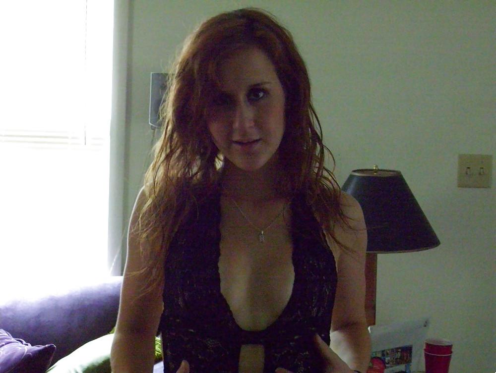 25P Hot Bisexual Redhead Babe