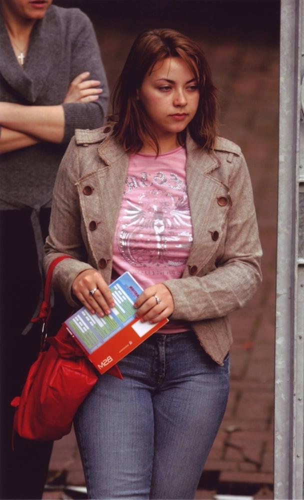 25P Charlotte Church in Levi's and other Jeans