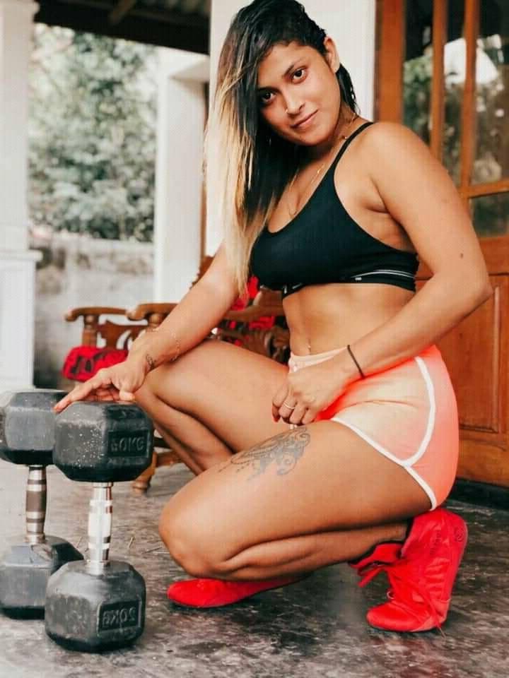 25P Sri Lankan Model Adisha