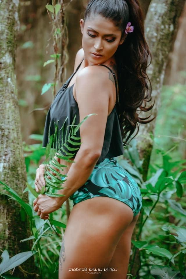 25P Sri Lankan Model Adisha