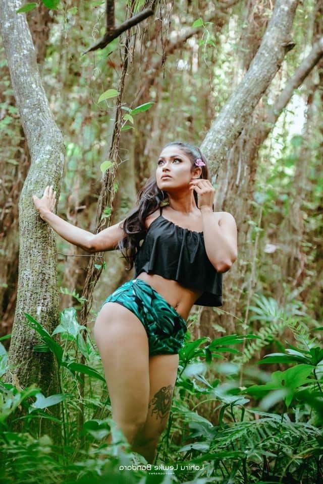25P Sri Lankan Model Adisha