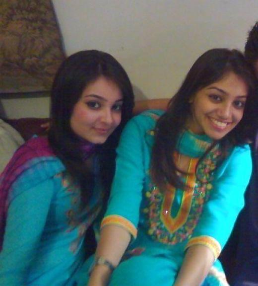 25P ARABIAN GIRLS - HOTTER AS HOT XIX