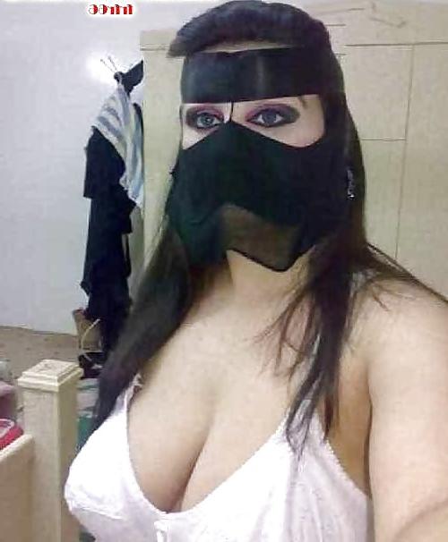 25P ARABIAN GIRLS - HOTTER AS HOT XXVI