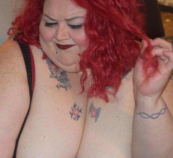25P Hoodyman SSBBW 312 . Fat piggy Karen exposure .