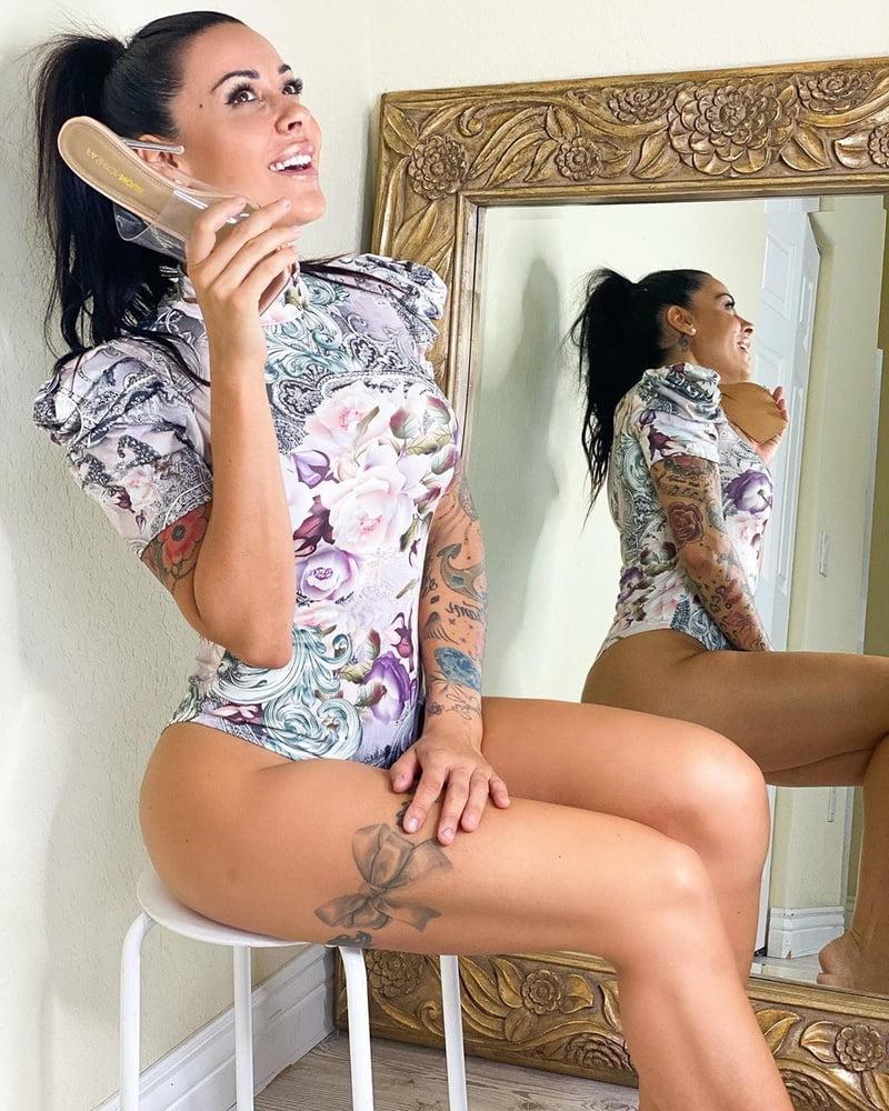 25P She needs BBC (10)