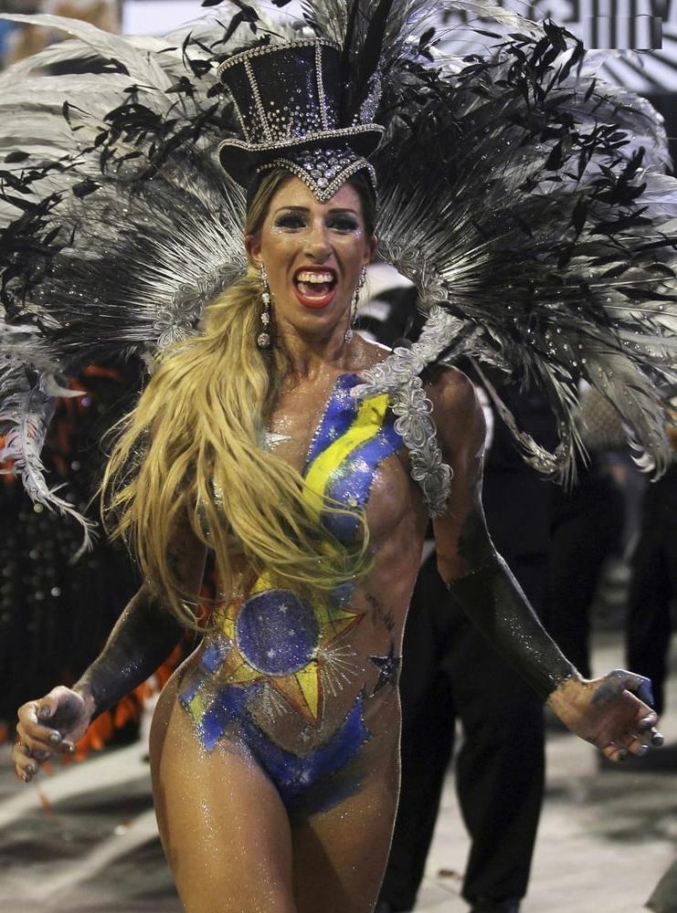 25P Hot Girls with Body Paint 4