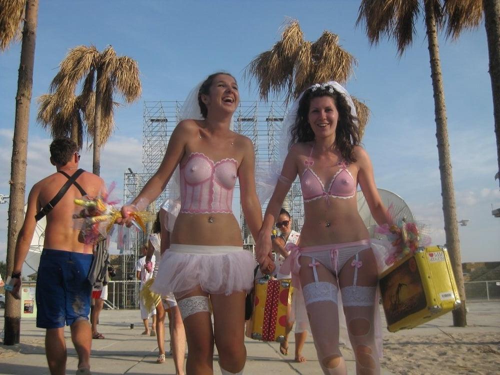 25P Hot Girls with Body Paint 4