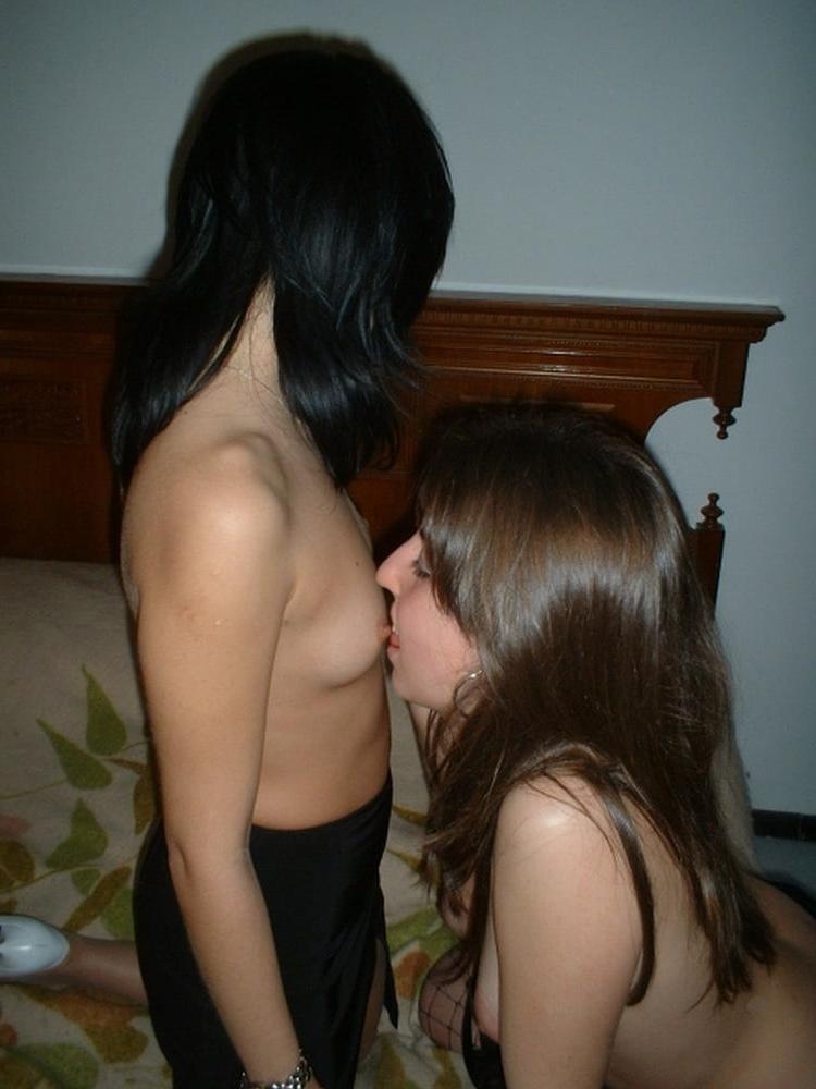 25P girls like girls 16