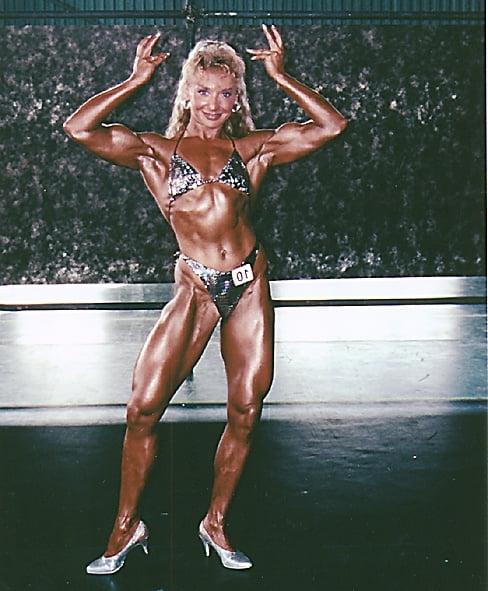 25P Muscle girls 2