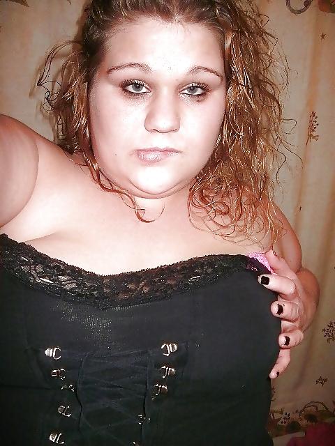 25P Thick white girl. sucking popscile