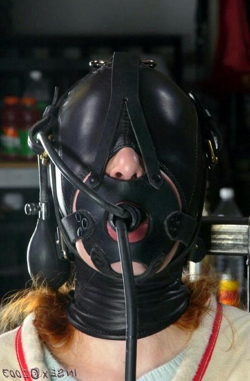 25P Girls in latex and mask 10
