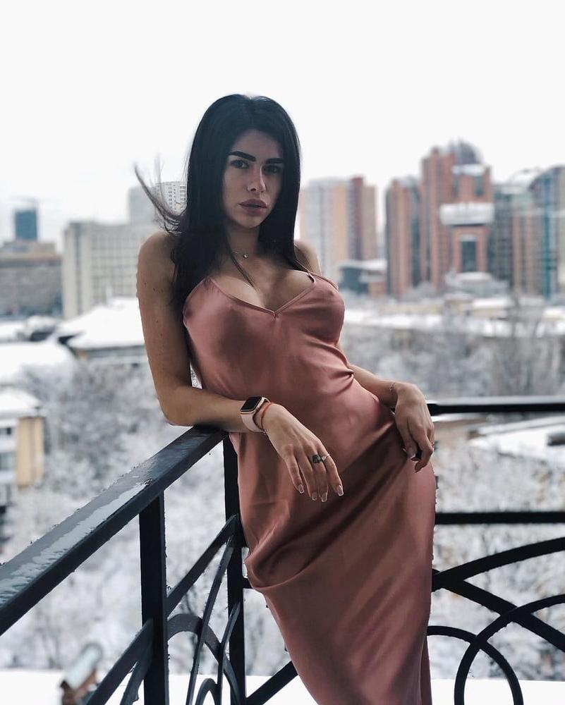 25P Ukrainian bimbo girl 1