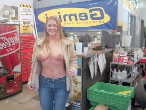 25P Public Chicks 2
