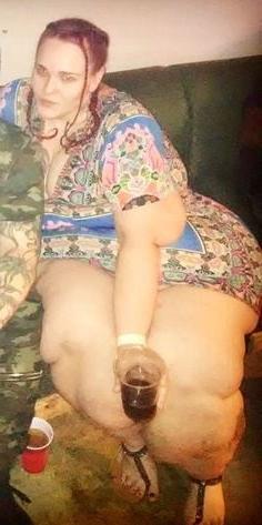 25P Fat Chicks With Deceptively Thin Faces 10