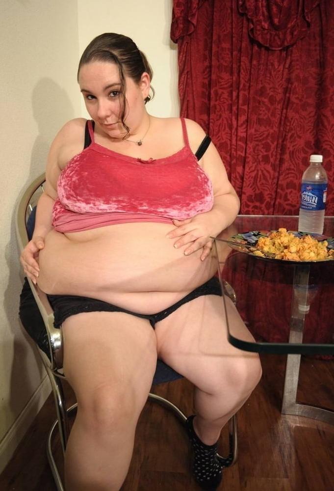 25P Fat Chicks With Deceptively Thin Faces 10
