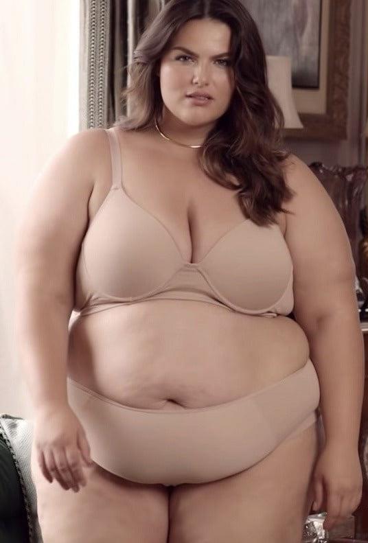 25P Fat Chicks With Deceptively Thin Faces 11