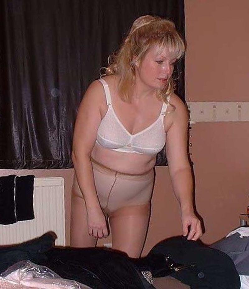 25P Big Girls in Pantyhose 7