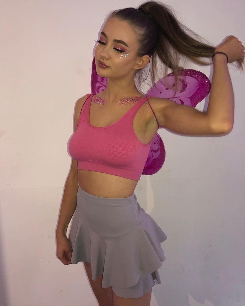 8P UK Girls 2020 - vol 30