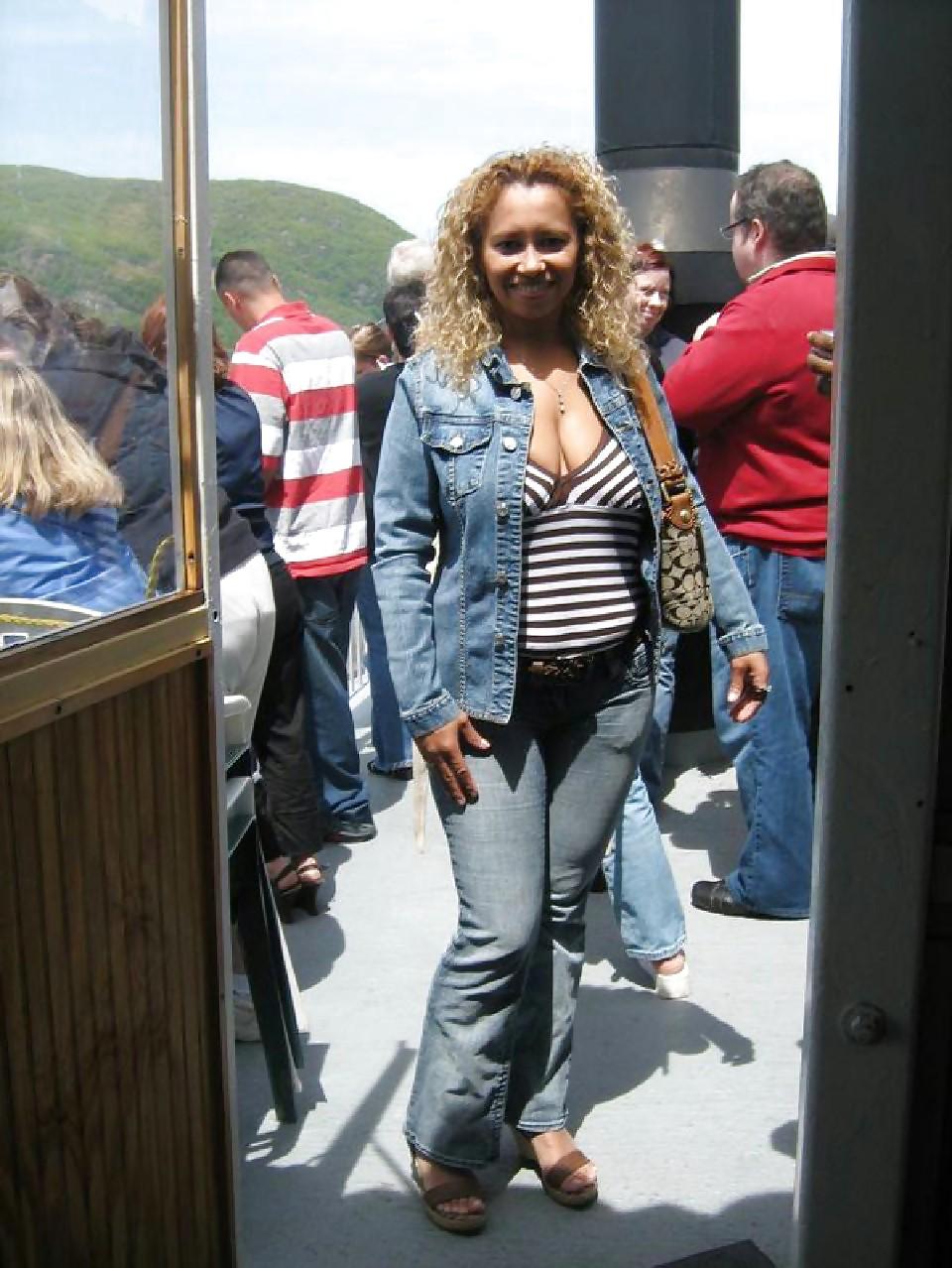25P Queens in Jeans CXXXIX