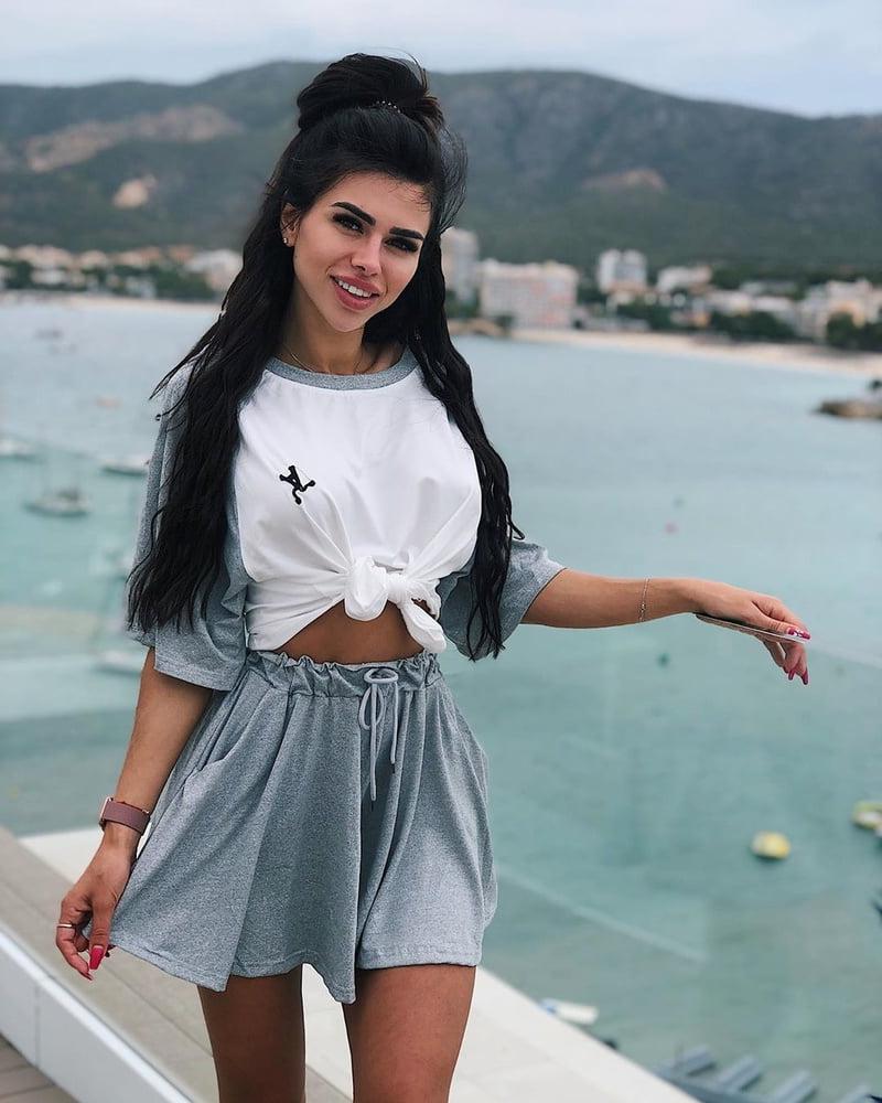 25P Ukrainian bimbo girl 2