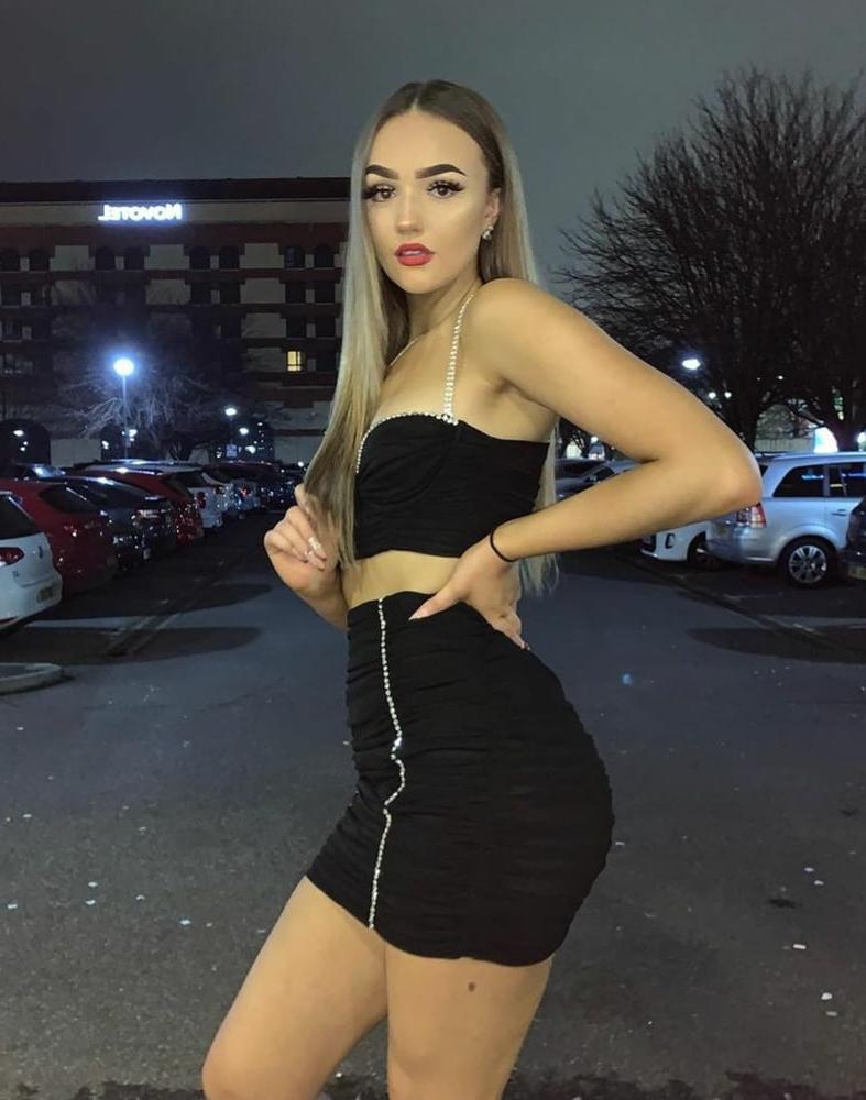 25P Essex girl Sadie loves her boyfriend's BBC in all her holes