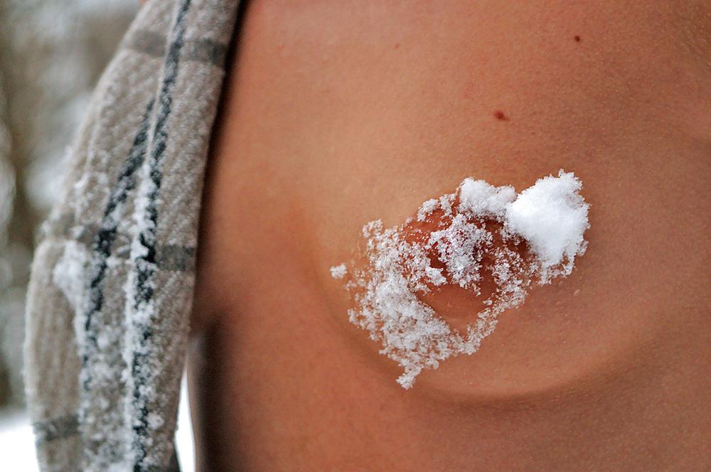 25P Public Nudity ( Snow ) 