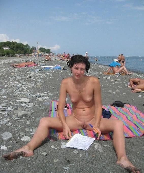 25P Girls on the Beach 207