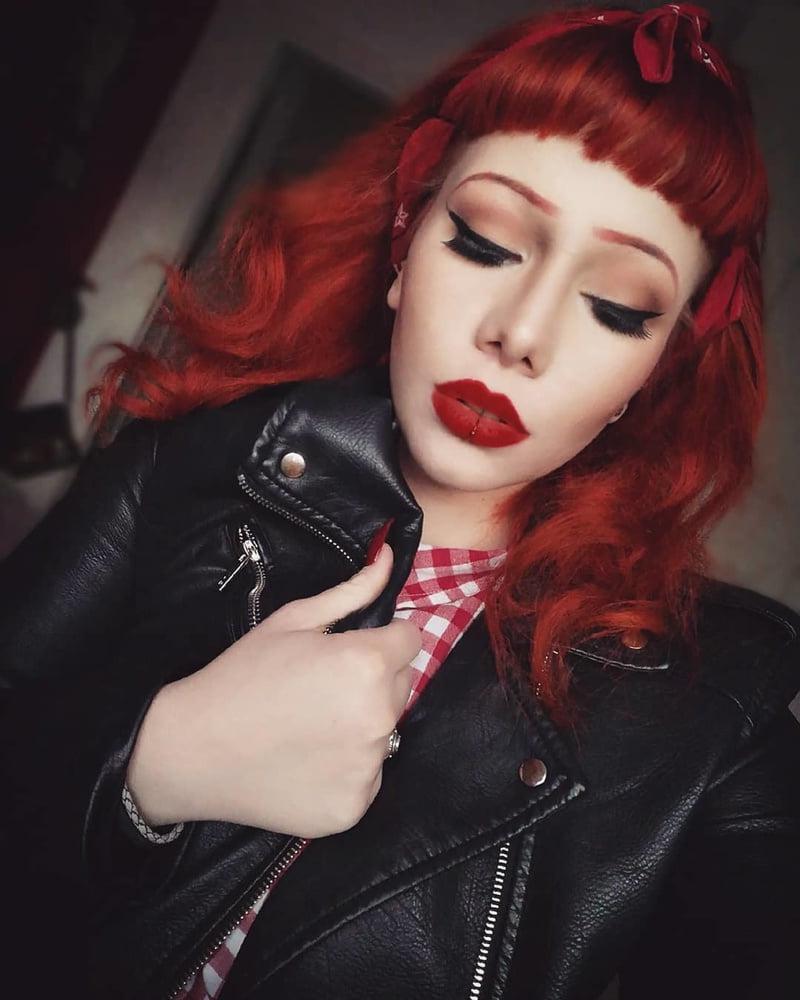 25P Girls With Straight Bangs Make Me Horny 2