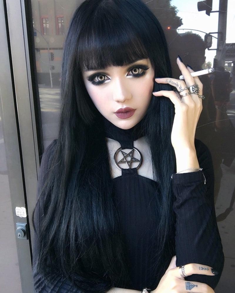 25P Girls With Straight Bangs Make Me Horny 2