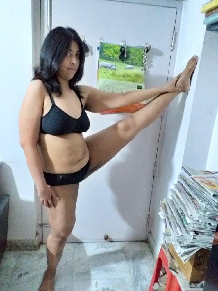 7P Yoga bikini  model