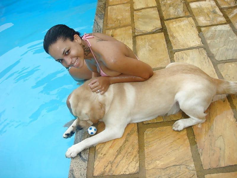 21P Compilation - Brazilian girls in the pool 02.