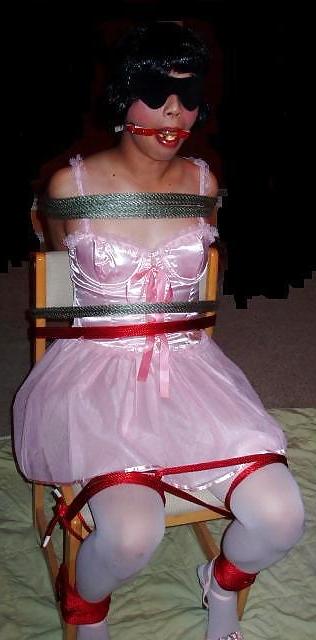 20P Sexy slut cds and tvs all tied up