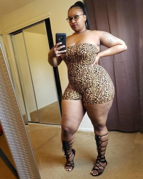 25P Wide Hips - Amazing Curves - Big Girls - Fat Asses (8)