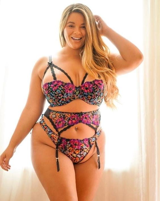 25P Wide Hips - Amazing Curves - Big Girls - Fat Asses (4)