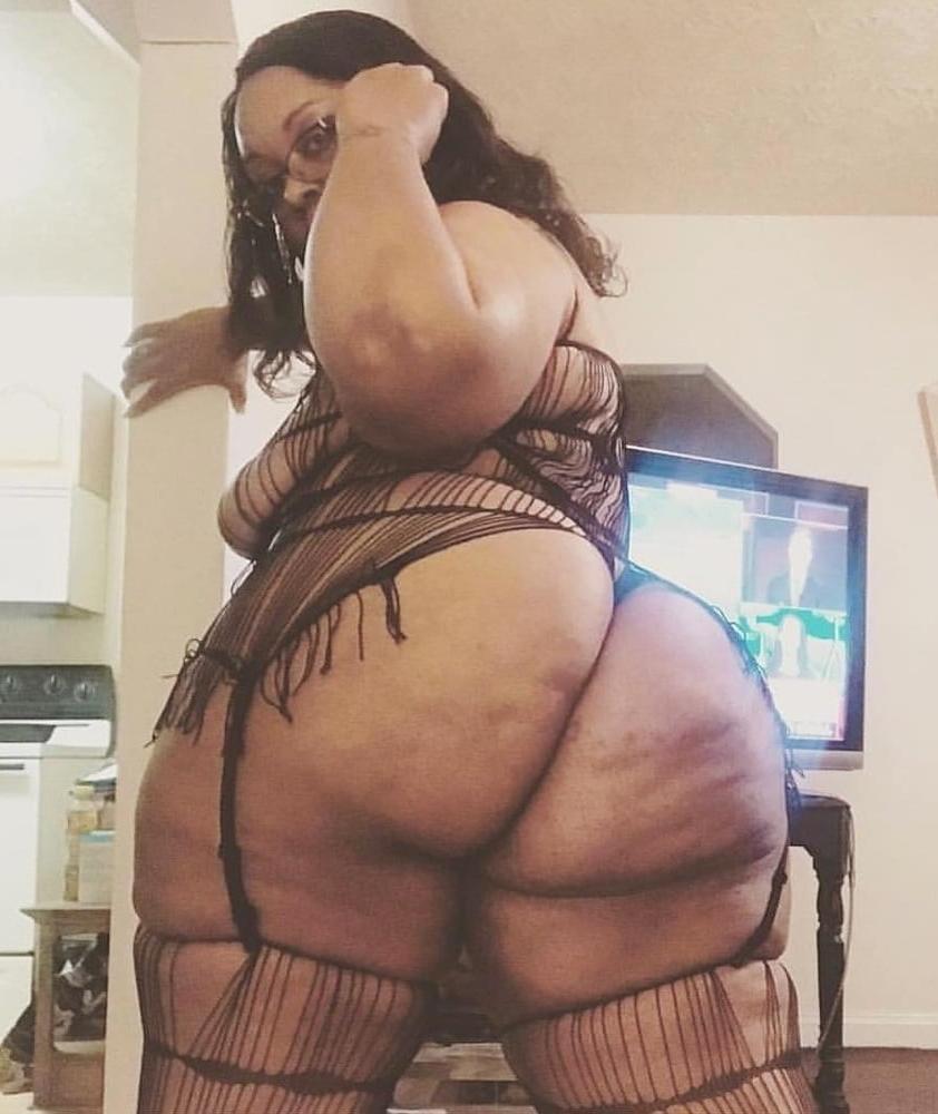 25P Wide Hips - Amazing Curves - Big Girls - Fat Asses (2)