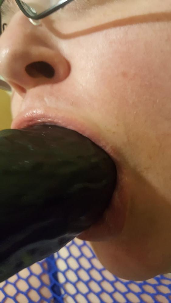 25P Last night fun BBC Dildo and other toys Part 1