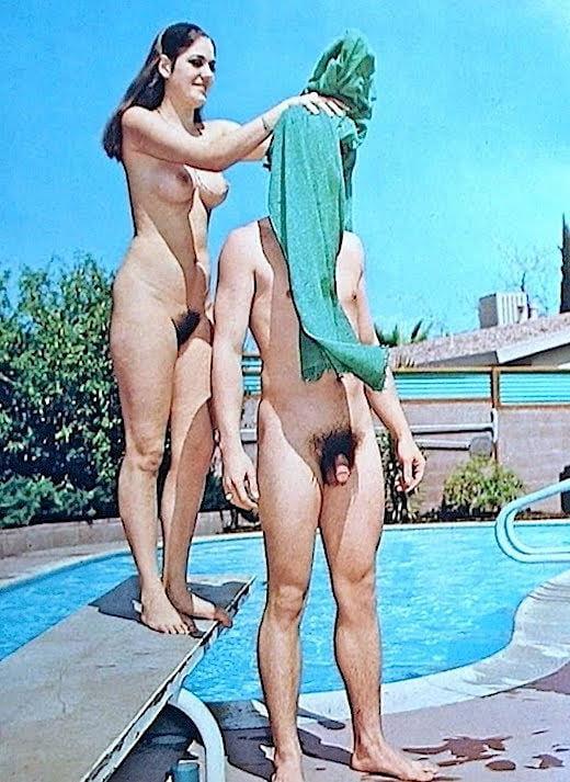 25P Naked Vintage Girls 56