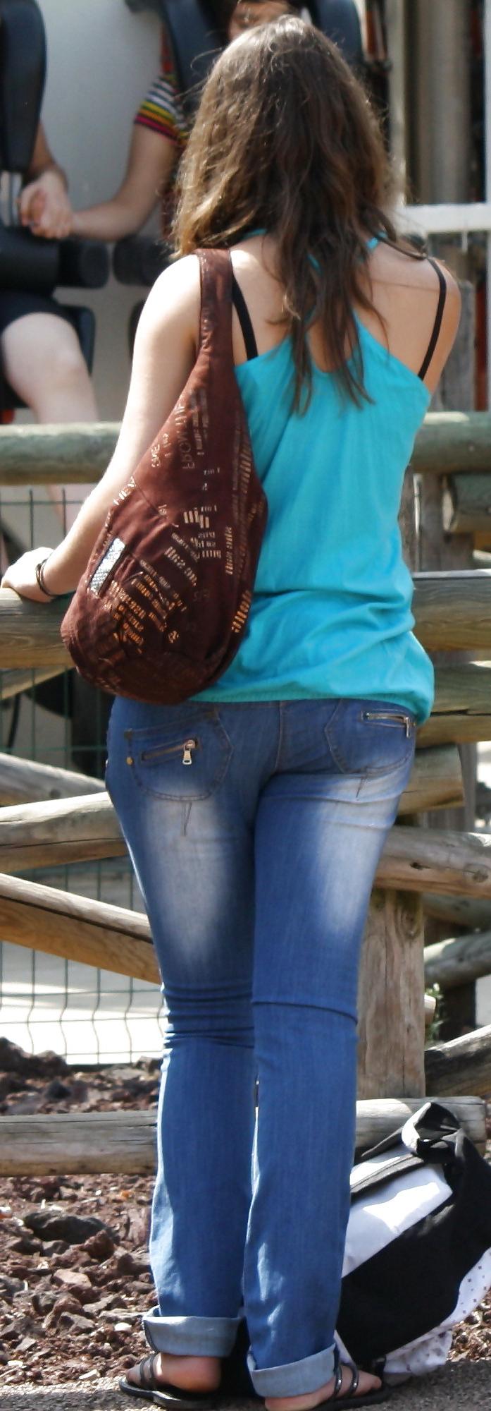 25P Queens in Jeans CXXXXIV
