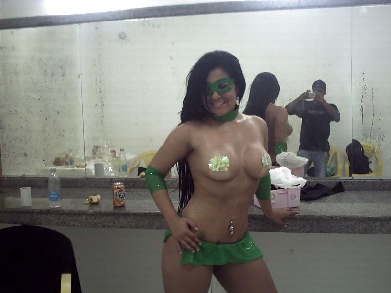 25P Brazilian mulher perereca