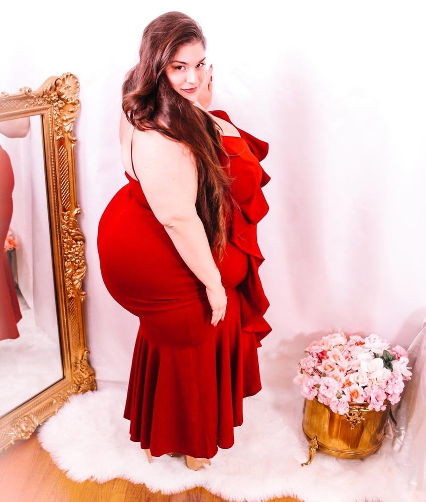25P Fat Chicks With Deceptively Thin Faces 9