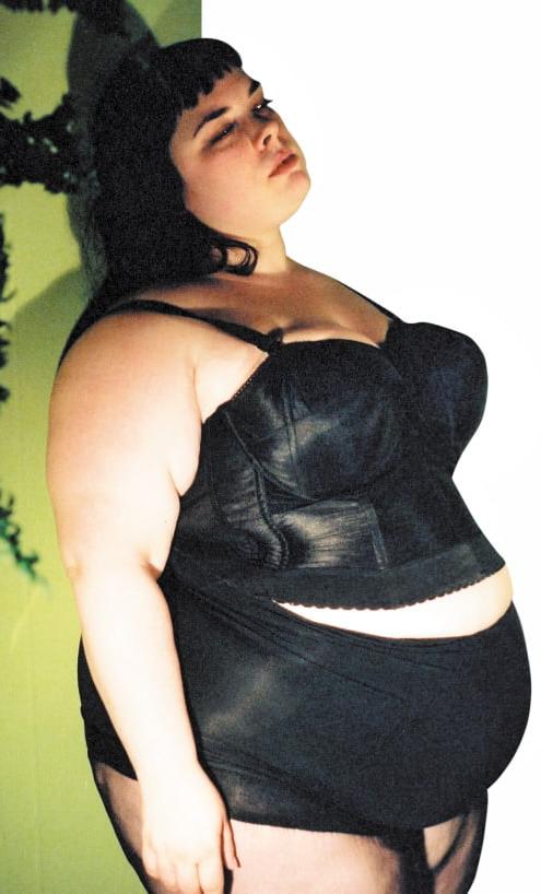 25P Fat Chicks With Deceptively Thin Faces 9