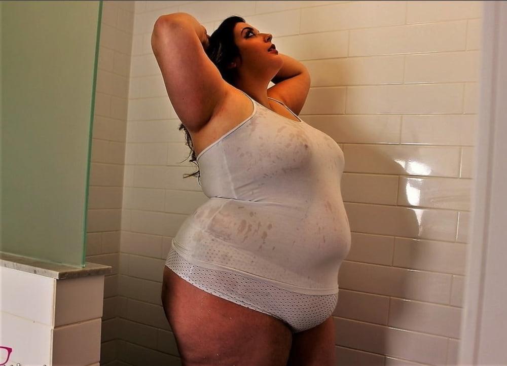 25P Fat Chicks With Deceptively Thin Faces 9