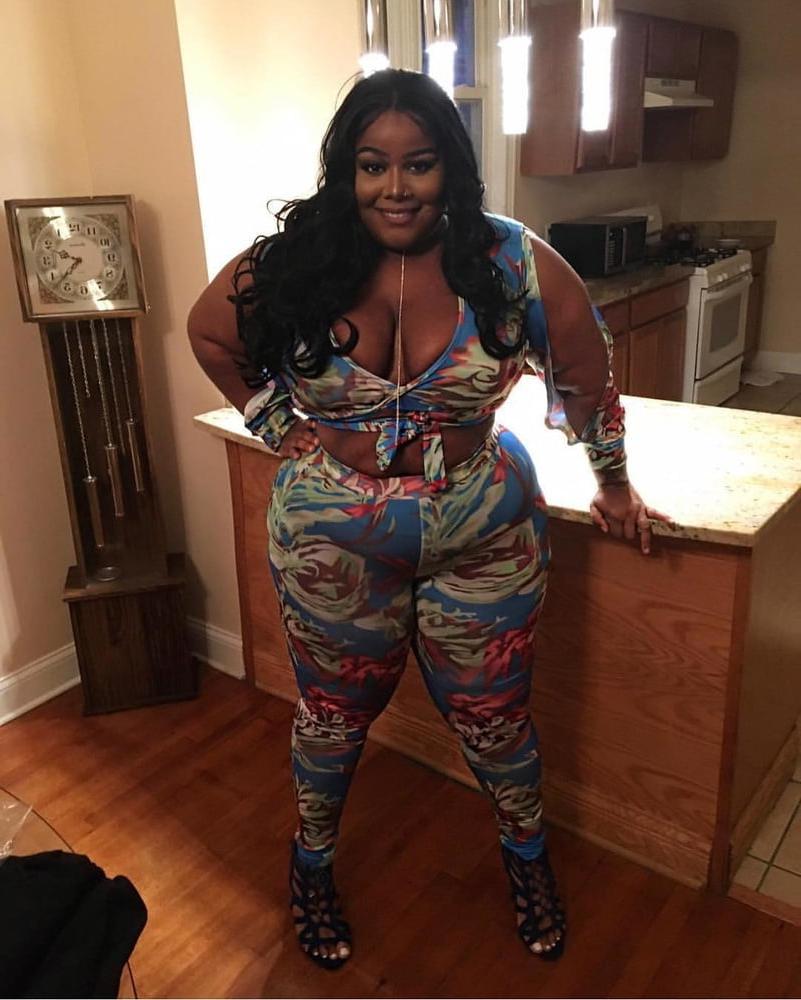 25P Wide Hips - Amazing Curves - Big Girls - Fat Asses (6)
