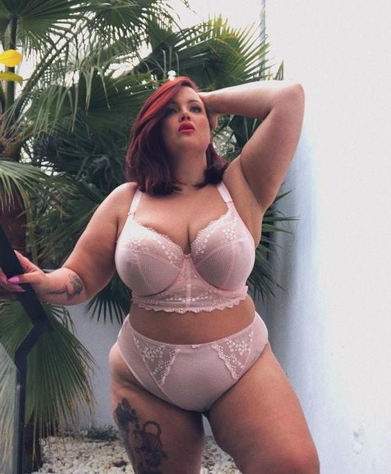 25P Wide Hips - Amazing Curves - Big Girls - Fat Asses (5)
