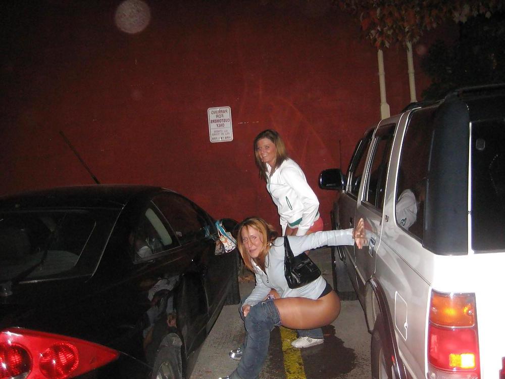 15P Nice (outdoor) toilet and bathroom girls 7
