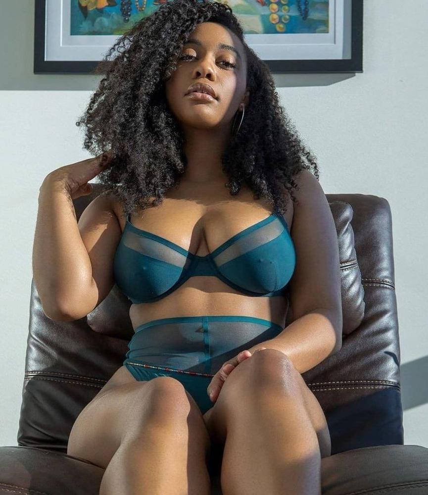 25P Pretty Curvy 2