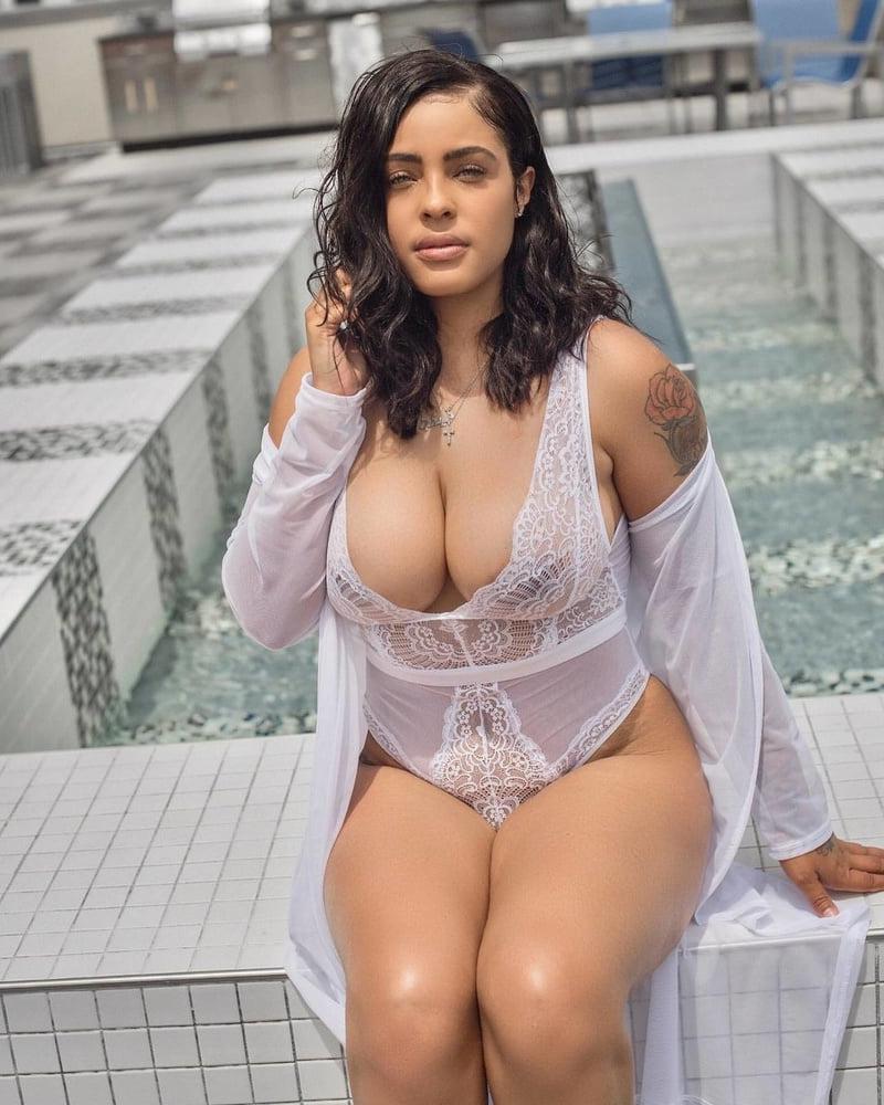 25P Pretty Curvy 2